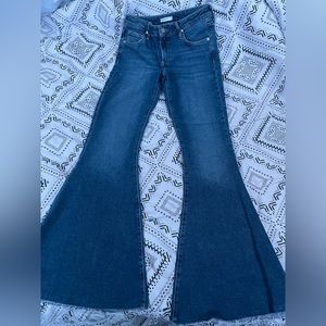 Forever 21 | Size 27 | Flare Jeans